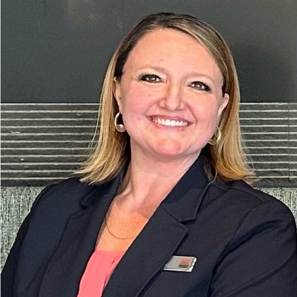 Meet your Posher, Lynn - Picture 2 of 3